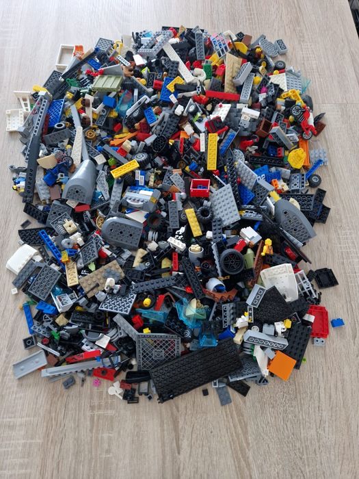 Mix klockow LEGO. 2,3 kg.