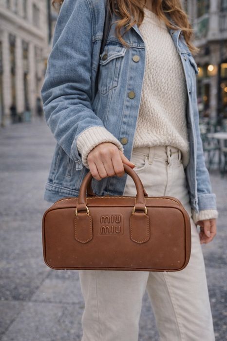 Елегантна жіноча сумка Miu Miu із натуральної телячої шкіри