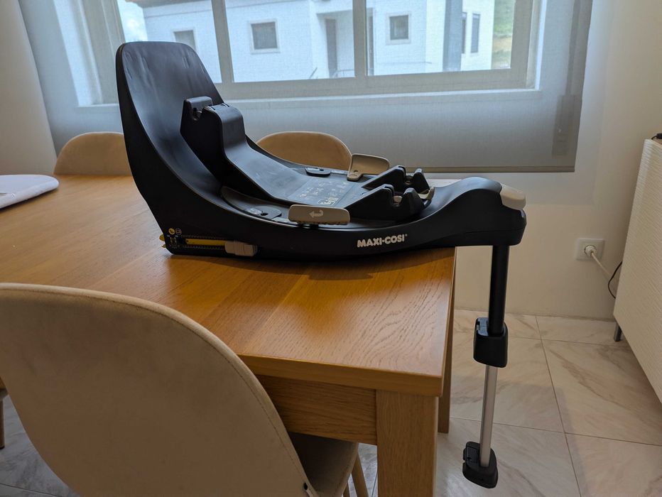 Maxi-Cosi Zelia S Trio + FamilyFix 360, muito bom estado