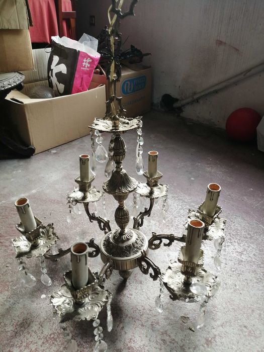 Candeeiro antigo usado como novo