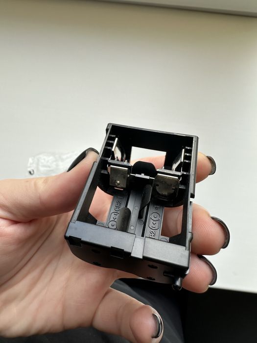 Коробка для батареек Nikon б/у