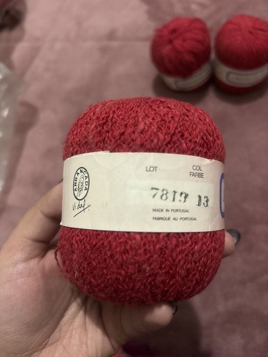 Novelos vermelho 50 gramas 295 metros 60% algodão