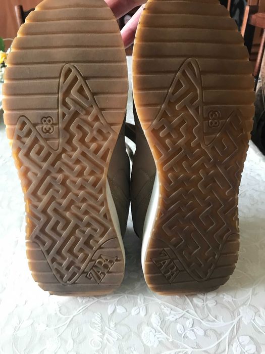 Продам кеди Zara