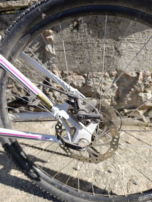 Продаю велосипед білий 5000