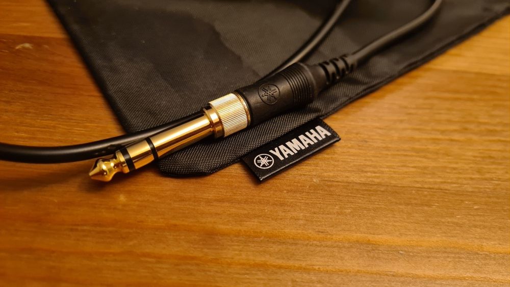 Phones Yamaha HPH-MT5