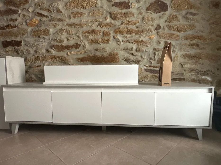 Móvel branco  usado um ano