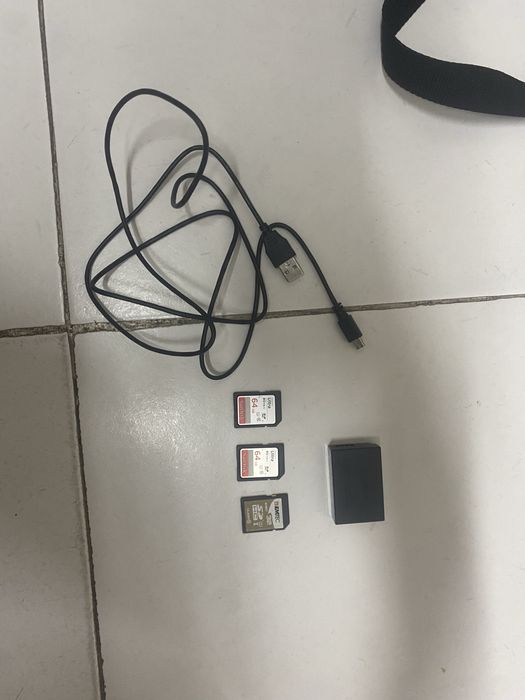 Maquina Canon 750D + 18-135mm Objectiva