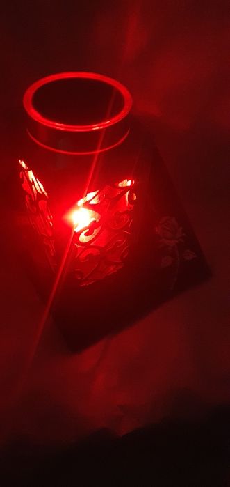Лампадки Solar на кладовище на сонячній панелі- батареї