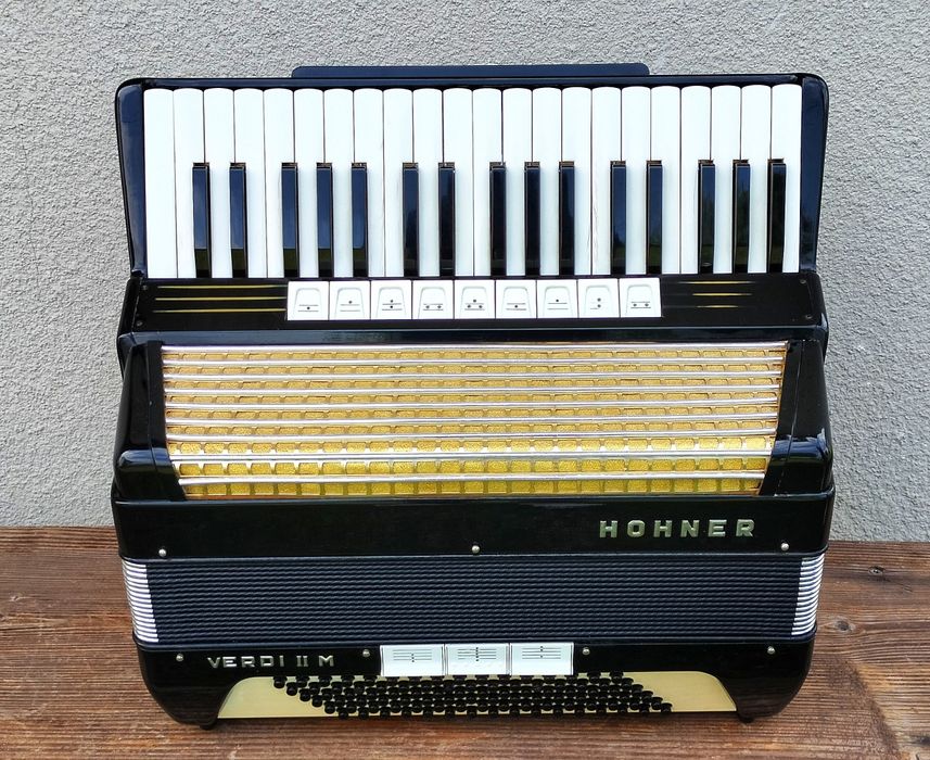 Akordeon Hohner Verdi II M 96 basów - super stan