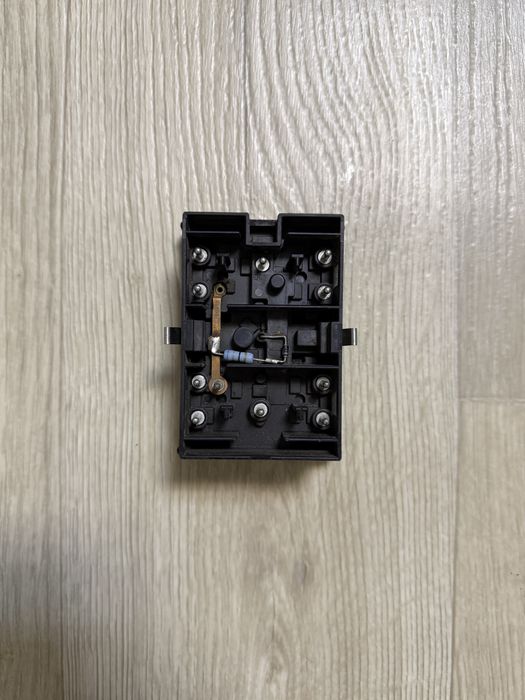 Блок керування склопідйомниками BMW E34/E32