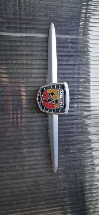 Emblemat logo znaczek Abarth 500 595 satyna