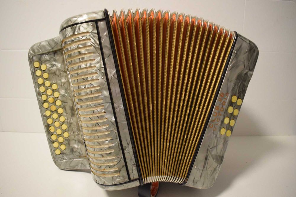 Concertina hohner club IIb Victoria 2 Voz. C. N 61