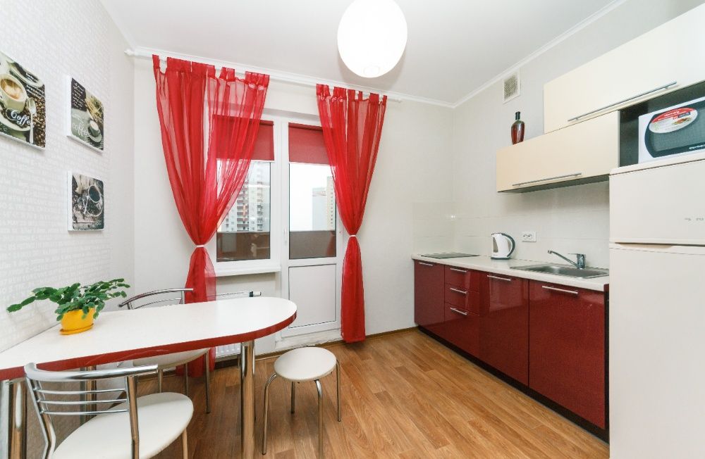 Квартира 1-к люкс подобово погодинно метро Осокорки Позняки River Mall