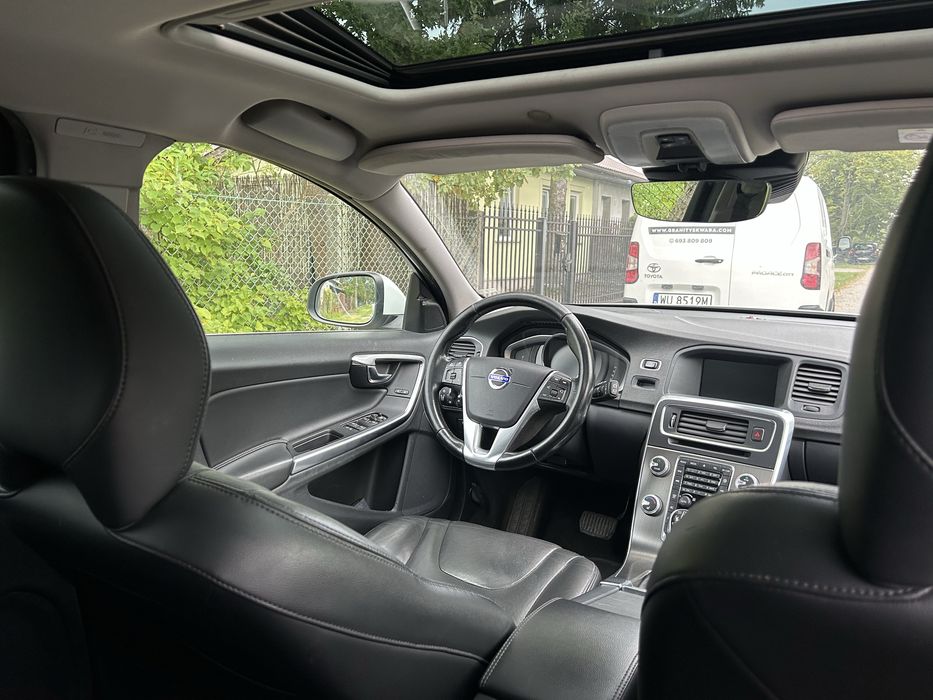 Volvo v60 D4  biturbo SUMMUM FULL OPCJA NOWY ROZRZAD, Turbo