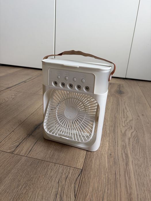 Wentylator USB z nawilzaczem oraz LED
