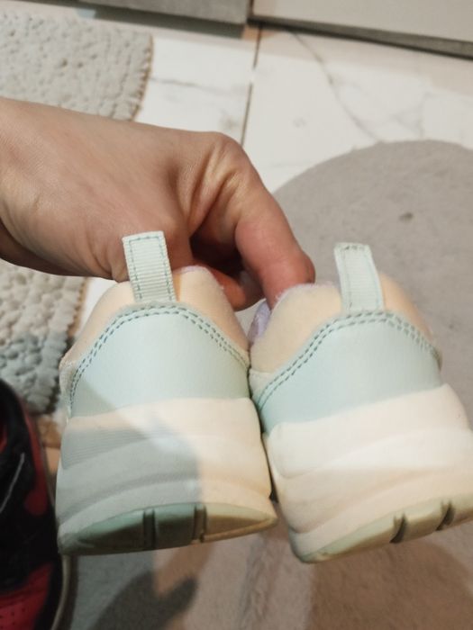 Buty na dziewczynkę rozmiar 24