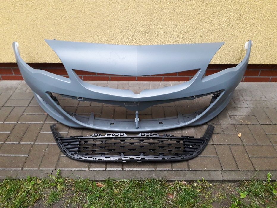 OPEL ASTRA J lift 2013 - zderzak przedni nowy idealny