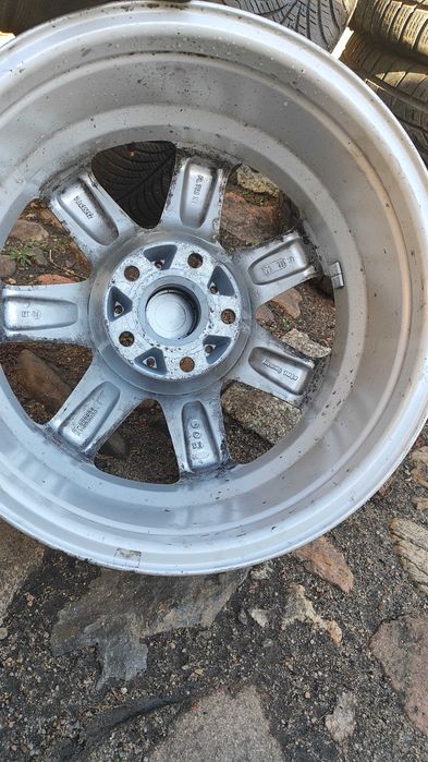 felg aluminiowych Skoda Octavia 2  7Jx16  5x112  ET 40