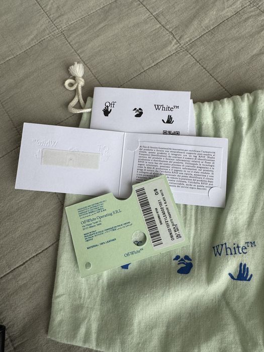 Шкіряна обкладинка на паспорт Off-White