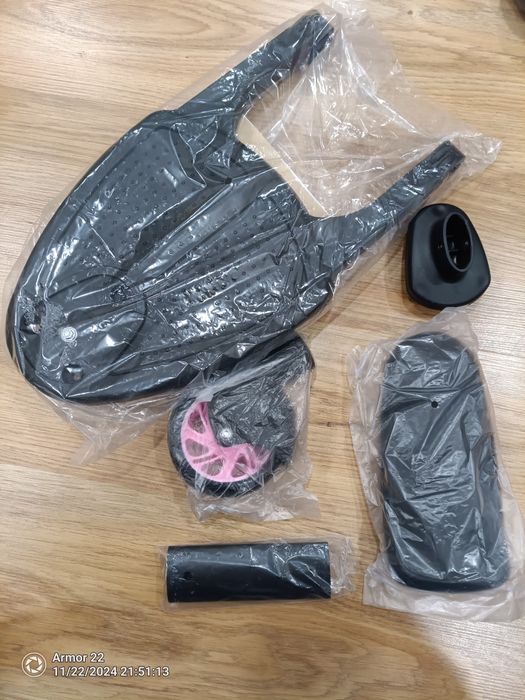 Adaptador Universal com Roda e Assento para Carrinho de Bebé