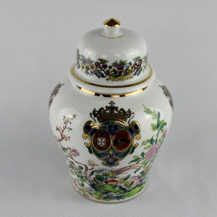 Pote com Tampa com Brasão em porcelana