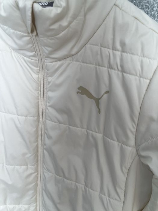 Весняна жіноча курточка Puma Xs оригінал,кольору слонової кістки