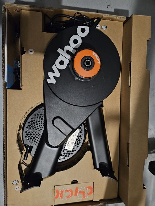Wahoo Kickr Core V2 Zwift One Click & Cog (ZAREZERWOWANE)