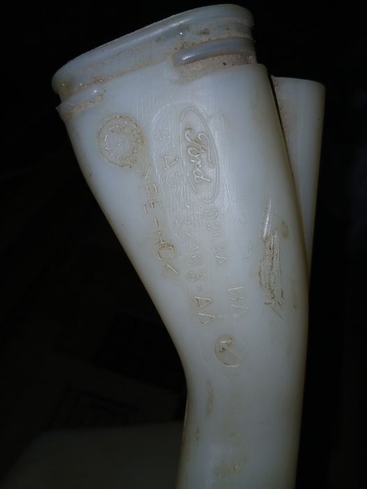 Продам бачок омыватель на форд эскорт