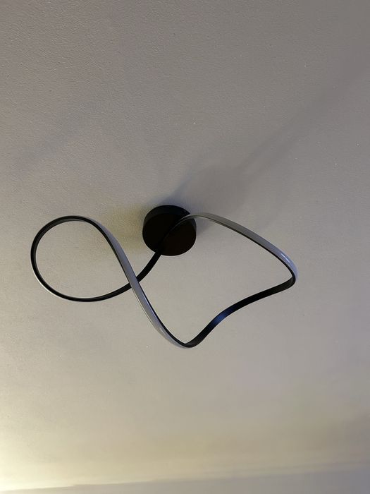 Sprzedam Zyrandol stan idealny