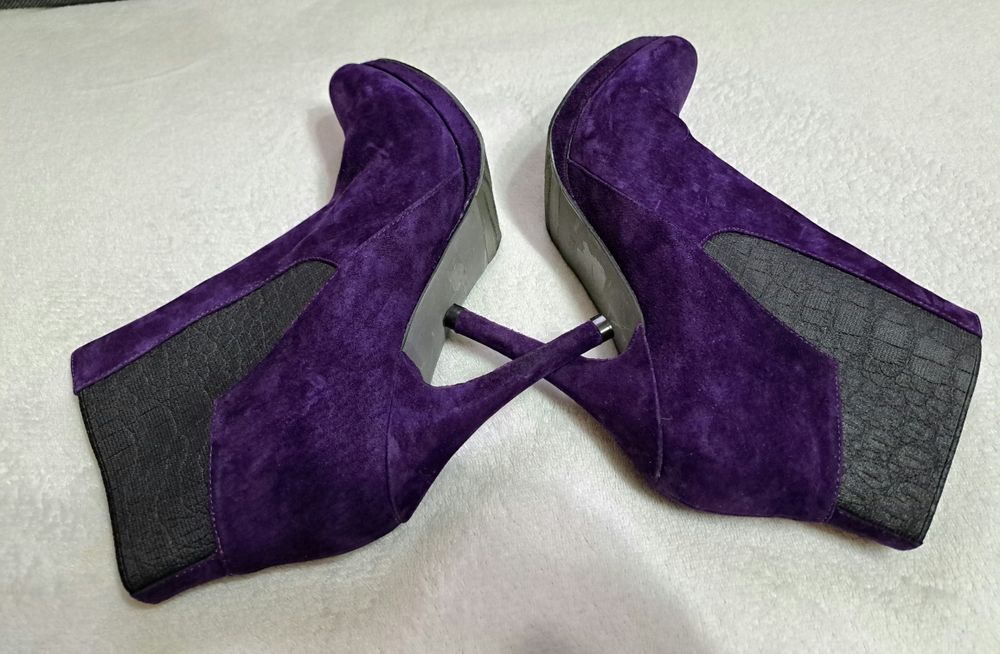 Botki damskie  fioletowe zamszowe na szpilce 39