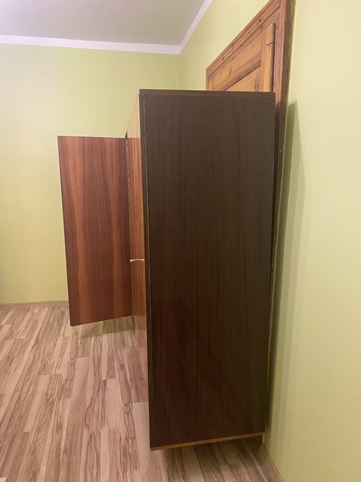 Szafa PRL w dobrym stanie