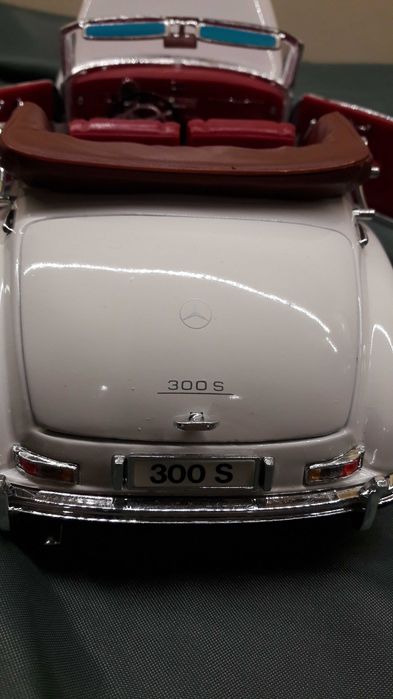 Model samochodu 1:18 Mercedes-Benz 300 S (1955) Maisto