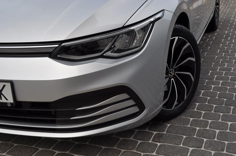 Volkswagen Golf 1.5 TSI Bogate wyposażenie Polski salon Zadbany