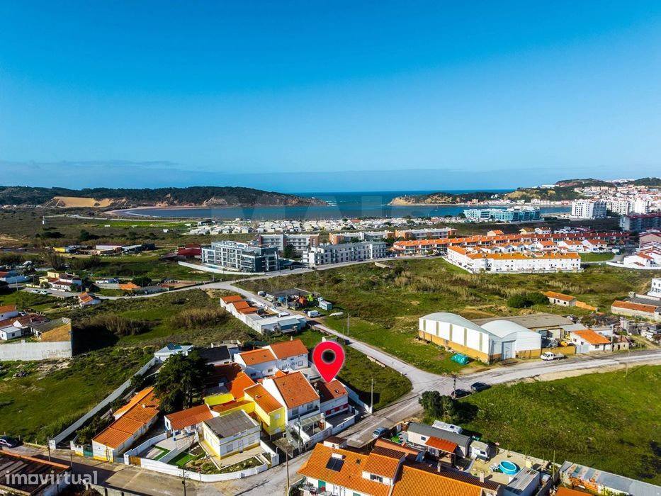 Moradia T1+3 a 500M da praia em São Martinho do Porto