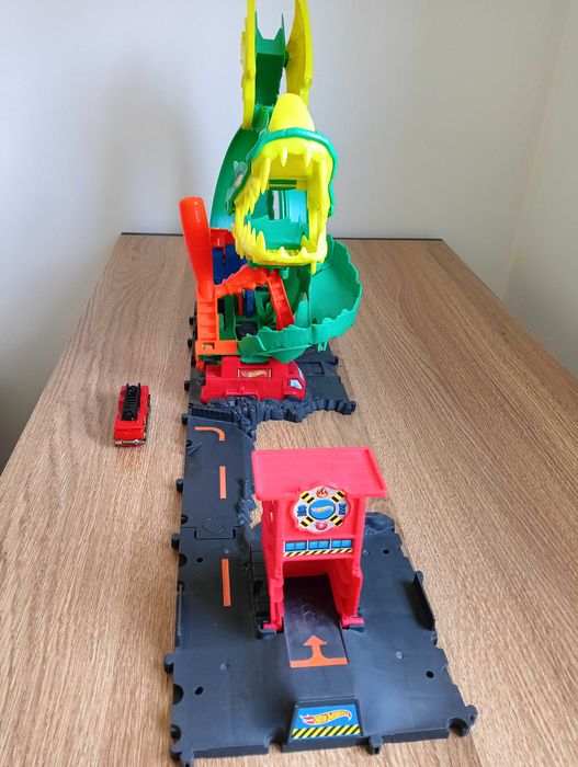 Hot Wheels - Pista dragão