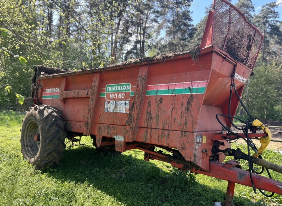 Rozrzutnik obornika 8t