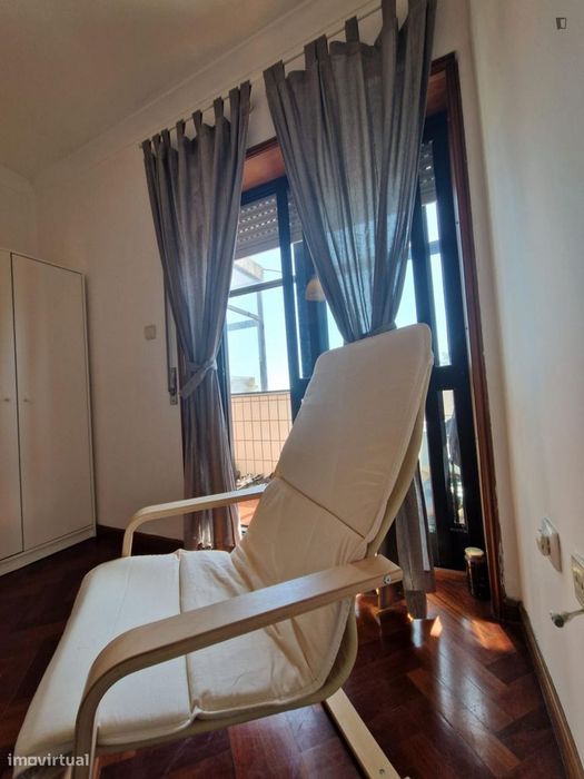 Quarto - localizado em Bonfim Porto