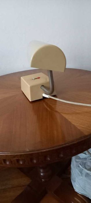 Oryginalna lampka biurkowa z lat 70 ub. wieku. Wysyłka, dostawa gratis