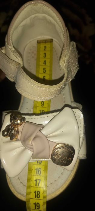 Босоніжки для дівчинки 28 розмір