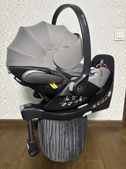 Автокрісло Cybex Cloud Z Soho Grey сірий колір