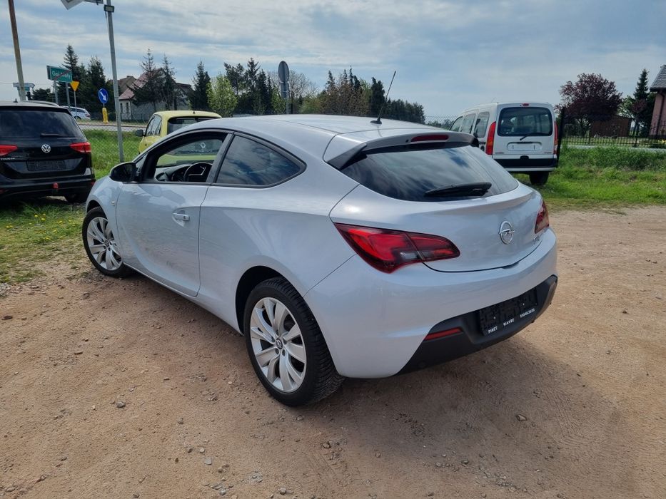 Astra gtc 1.4 benzyna .
