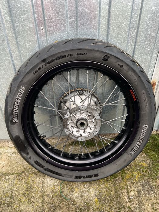 Koło r.17 yamaha wr 125 tył