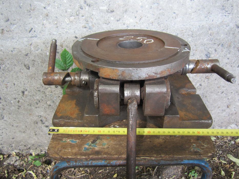 Патрон токарный  160  мм , планшайба 200 мм