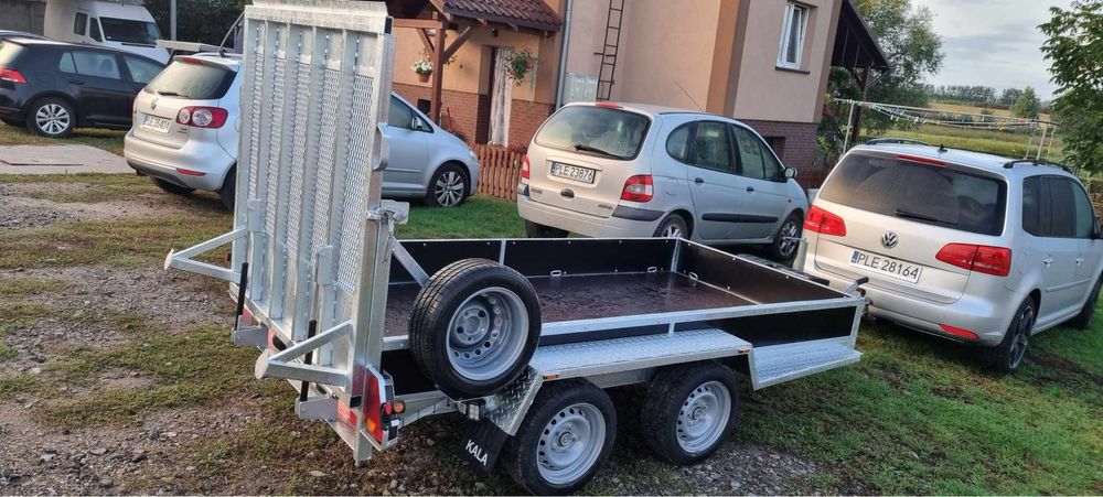 Usługi minikoparką i minitraktorkiem.