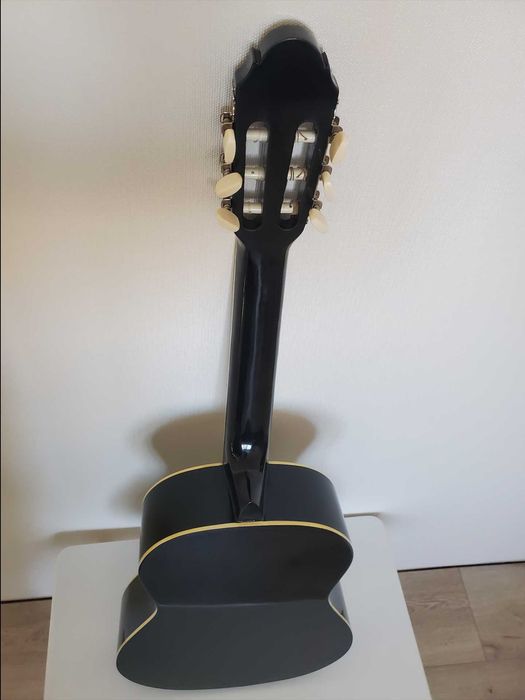 класична гітара для починаючих в музичну школу нейлон струни