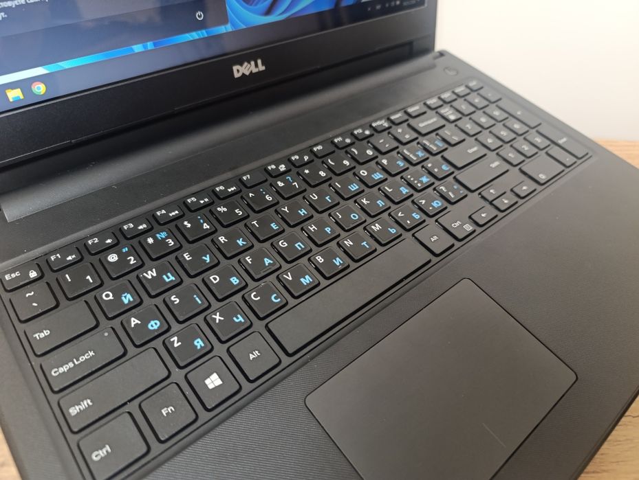 15'6 Dell Inspiron 3567/i3-6006U/SSD 128GB/8GB DDR4/Батарея 10% зносу