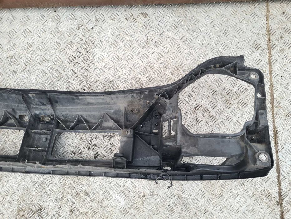 Renault Trafic II 2.5 wzmocnienie pas przedni okular Opel Vivaro