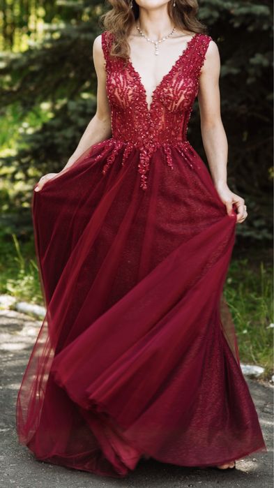 Вечірня, випускна сукня.