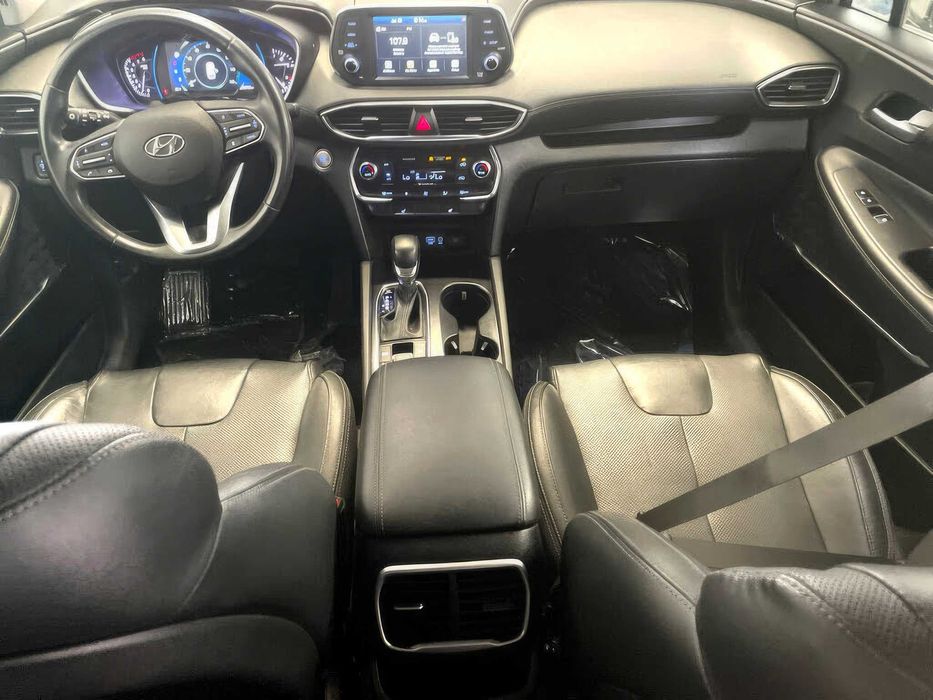 Hyundai Santa Fe SEL      2020