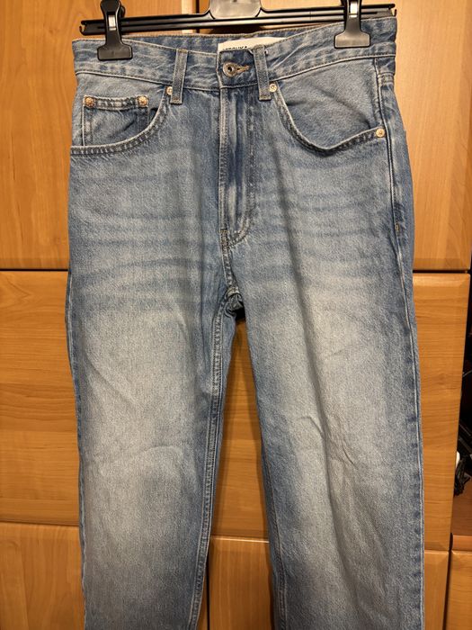 Spodnie chlopięce/młodzieżowe Bershka roz 34, obw. 74 cm.